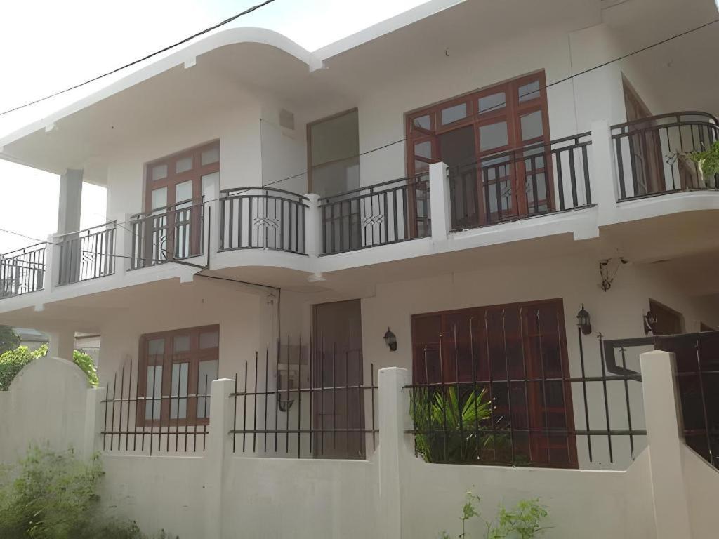 Araliya Blue Beach View Hotel Kudapaduwa Εξωτερικό φωτογραφία