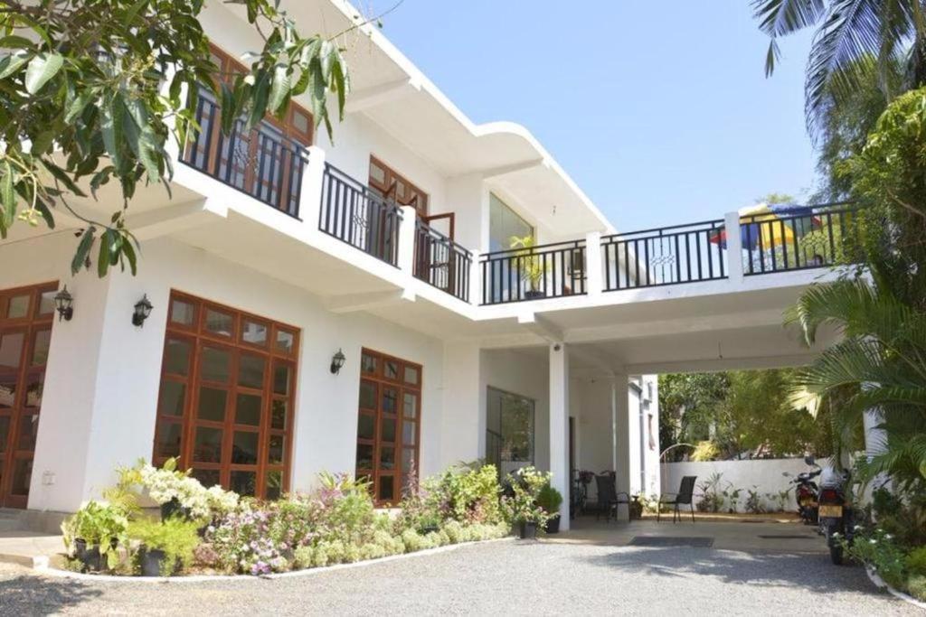 Araliya Blue Beach View Hotel Kudapaduwa Εξωτερικό φωτογραφία